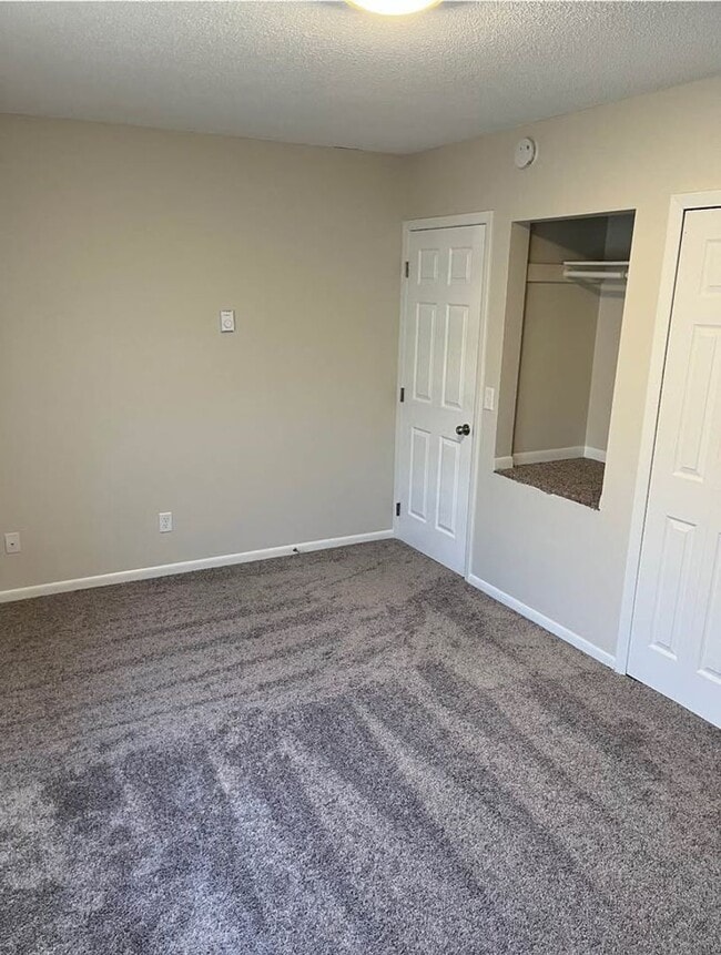 Building Photo - 116 E Church St