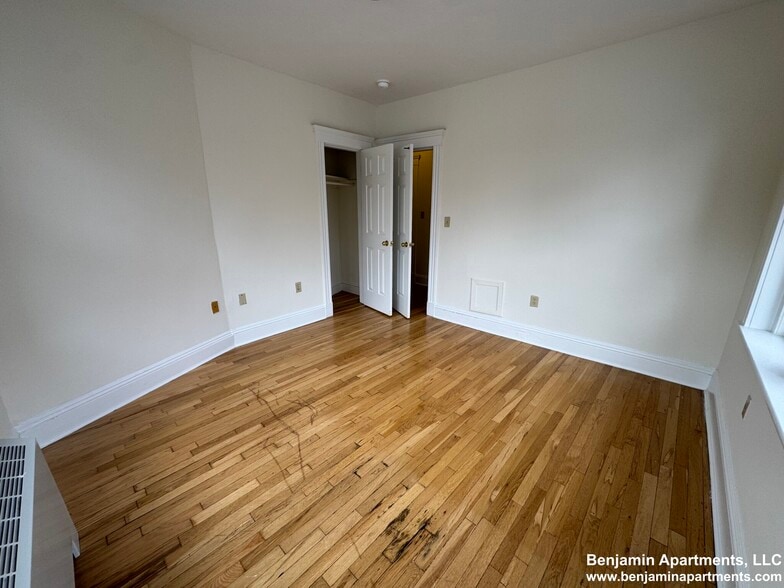 Building Photo - 20 Langdon St