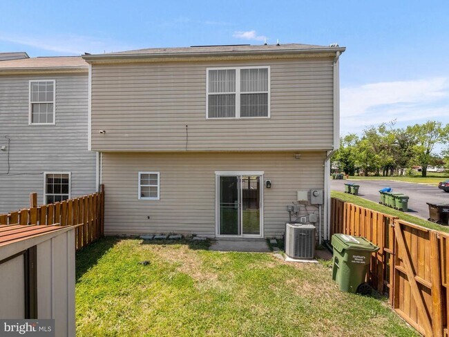 Building Photo - 11011 Coreys Way