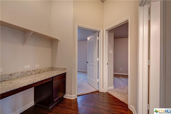 Building Photo - 3410 Greyfriar Dr