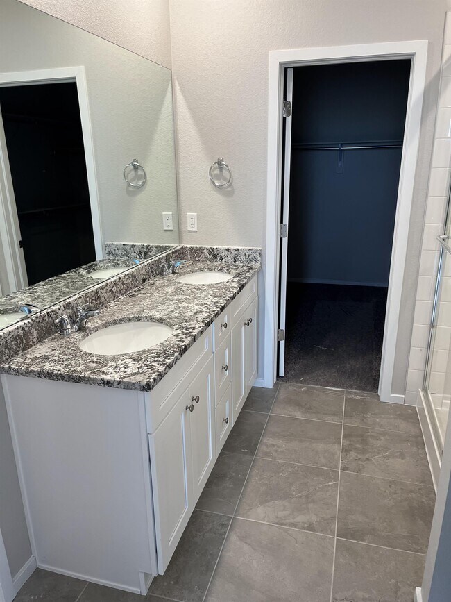 Building Photo - 23600 E 41st Ave