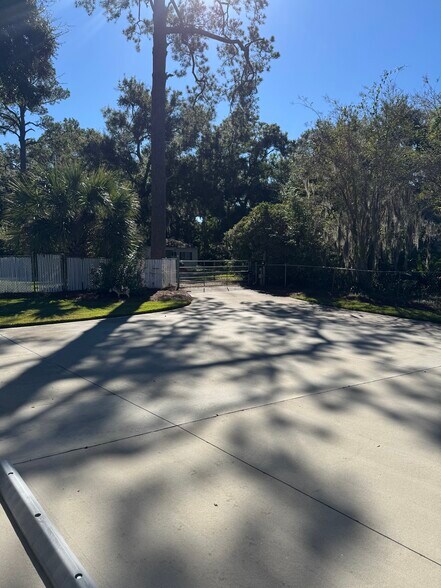 Building Photo - 3 Lang St