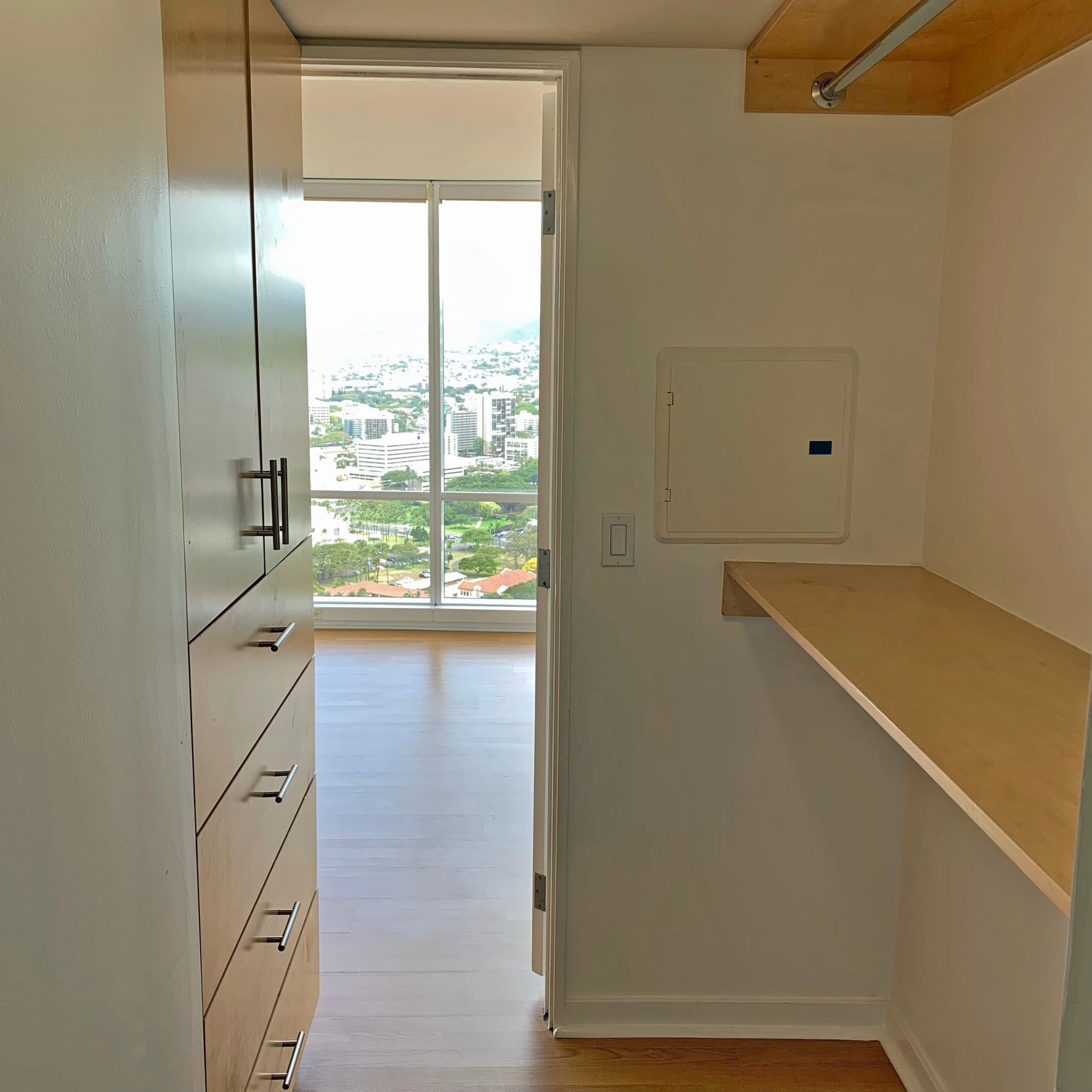 Building Photo - 1288 Kapiolani Blvd