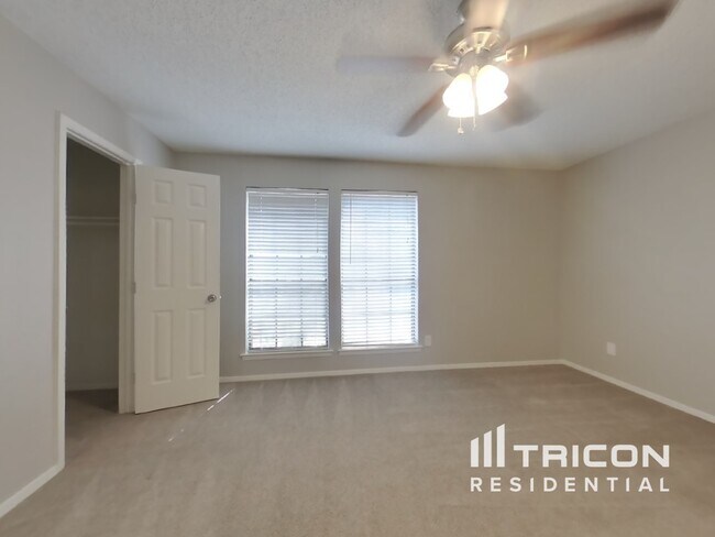 Building Photo - 8033 Berrybrook Dr