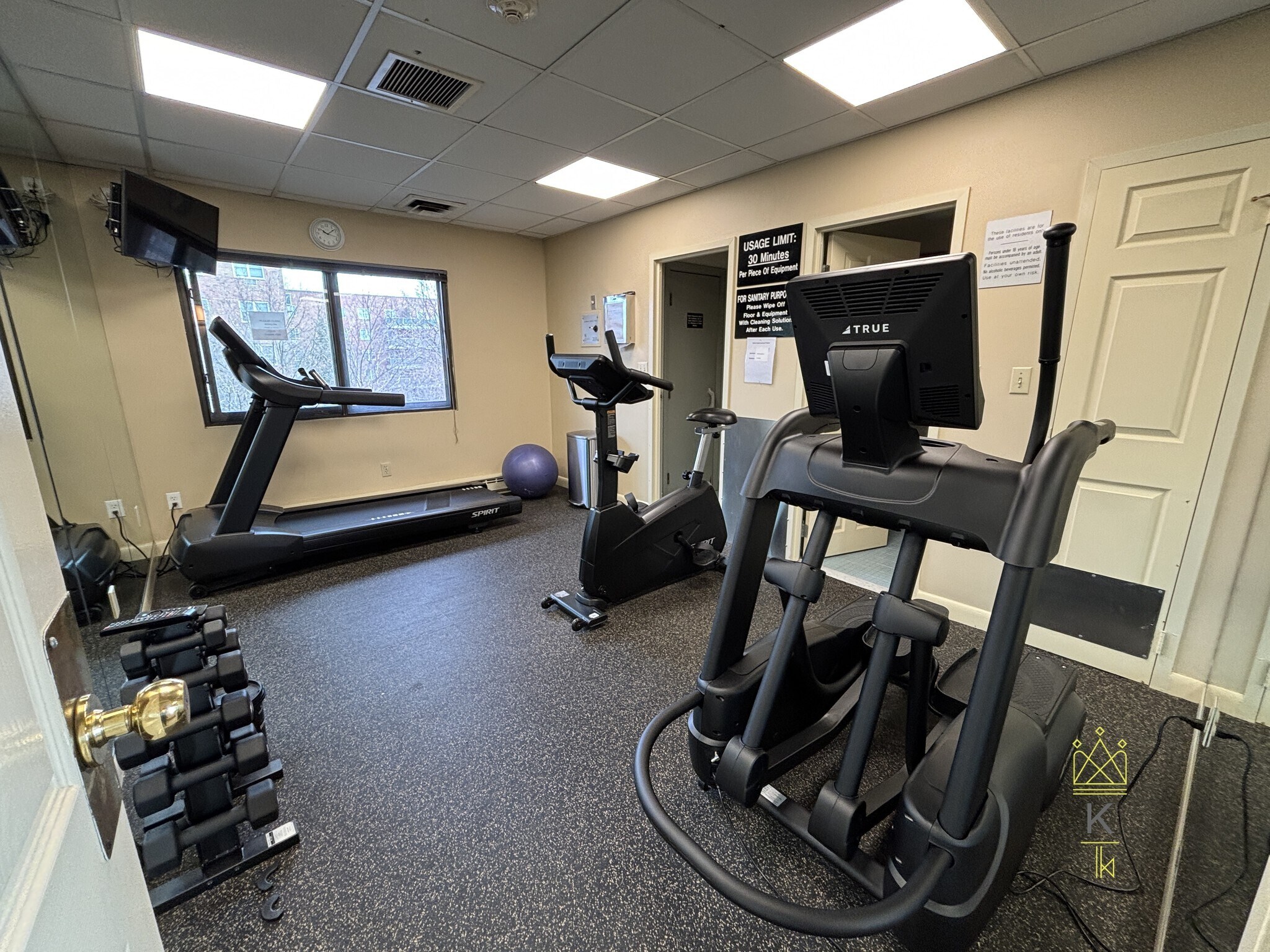 Building Photo - 135 Pleasant St