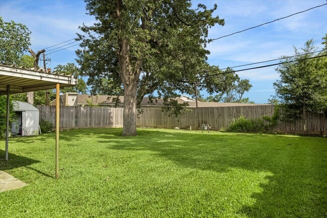 Building Photo - 4509 Libbey Dr