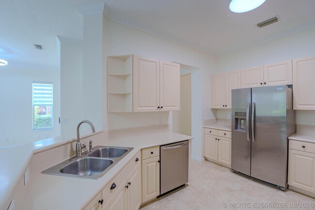 Building Photo - 5733 NW 119th Dr
