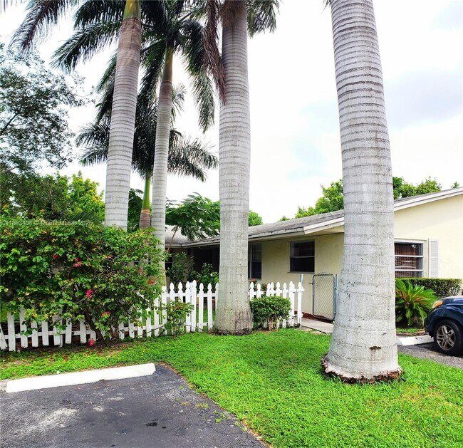 Building Photo - 5939 NW 19th St