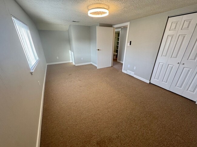 Building Photo - 409 North Ave