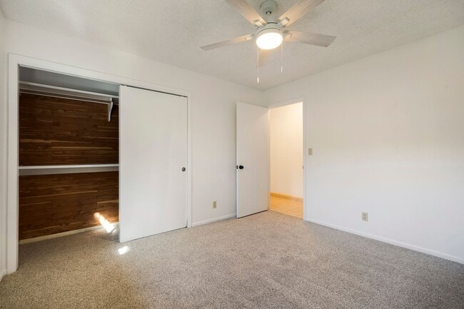 Building Photo - 1096 Corino Real Ct