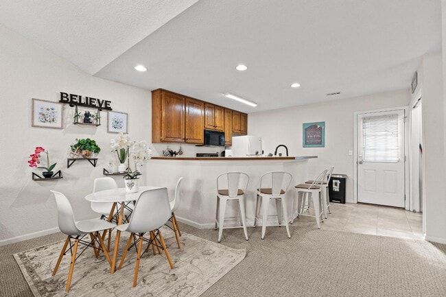 Building Photo - 5343 Godas Cir
