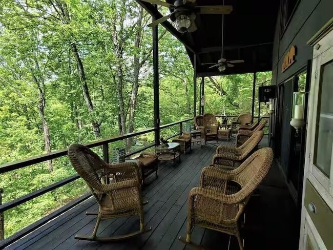 Building Photo - 328 Possum Trot Trail