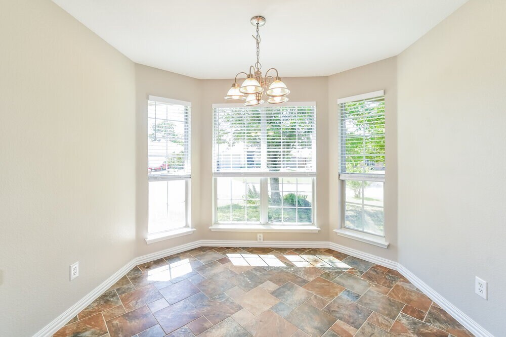 Building Photo - 321 Rustic Grove Ln