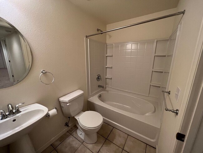 Building Photo - Literally One Block Away From Skyview Middle School