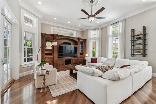 Building Photo - 704 Berrocales De Avila