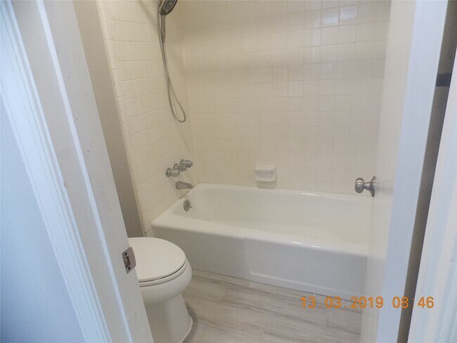 Building Photo - 9411 Bassoon Dr