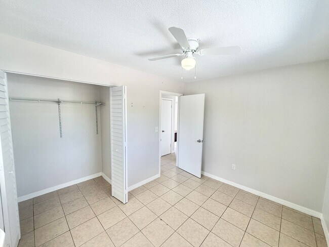 Building Photo - RFR (543 103rd Ave)