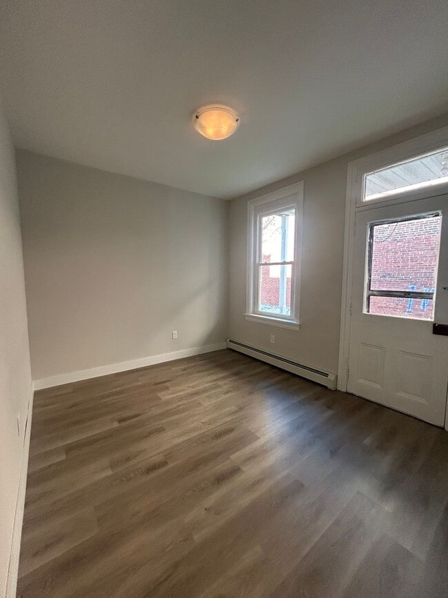 Building Photo - 1015 Chestnut St