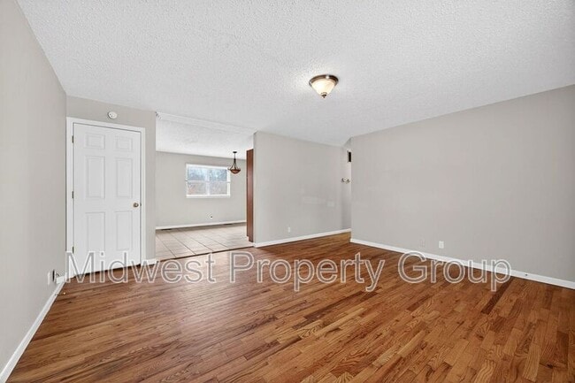 Building Photo - 2224 Millvalley Dr