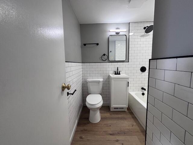 Building Photo - 3535 Paris Blvd