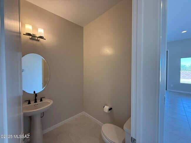 Building Photo - 5981 East Calle Agua Verde