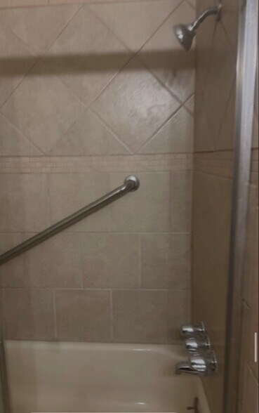 Building Photo - 6760 Prutzman Rd