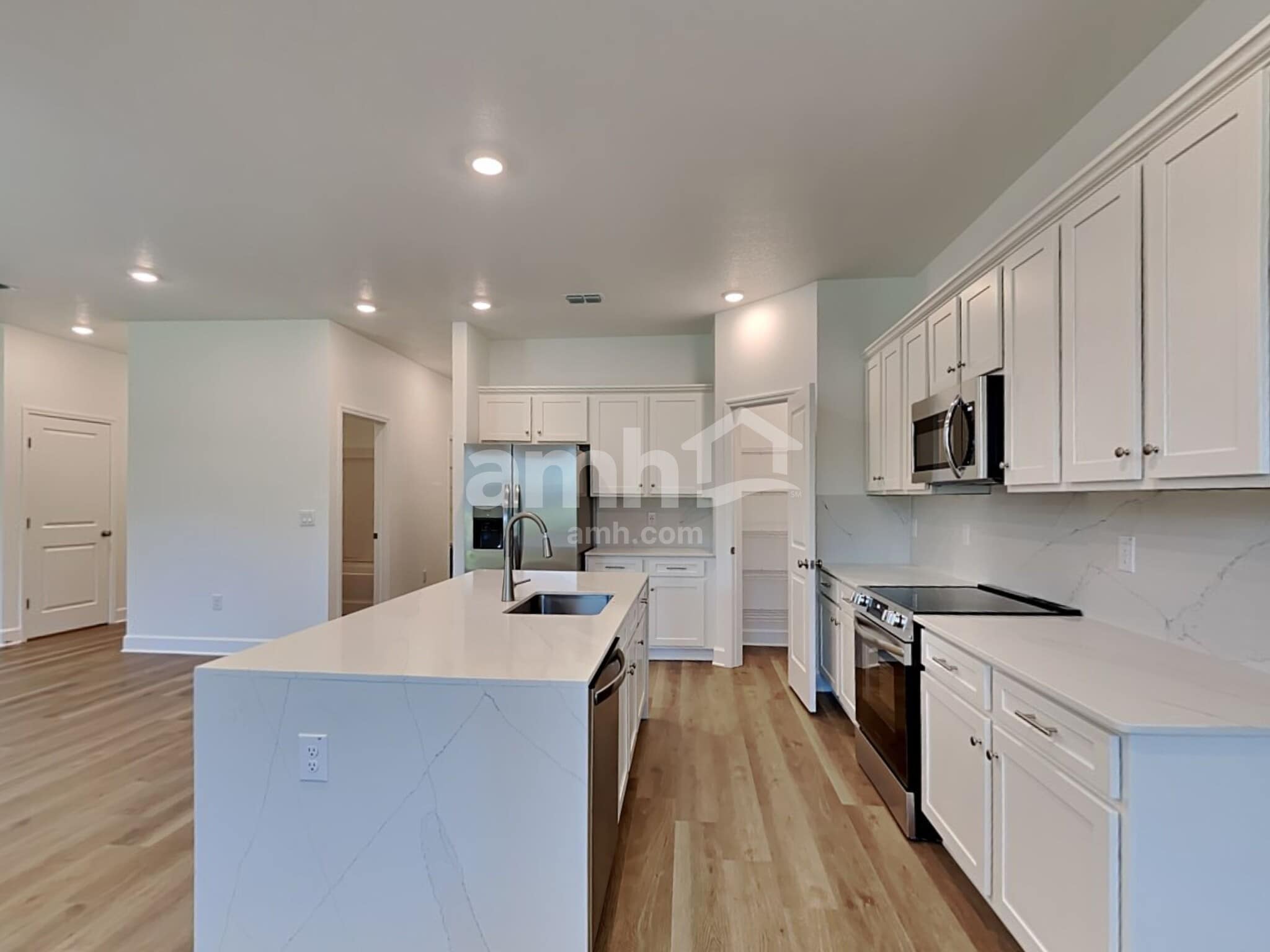 Building Photo - 37831 Dusty Saddle Ln