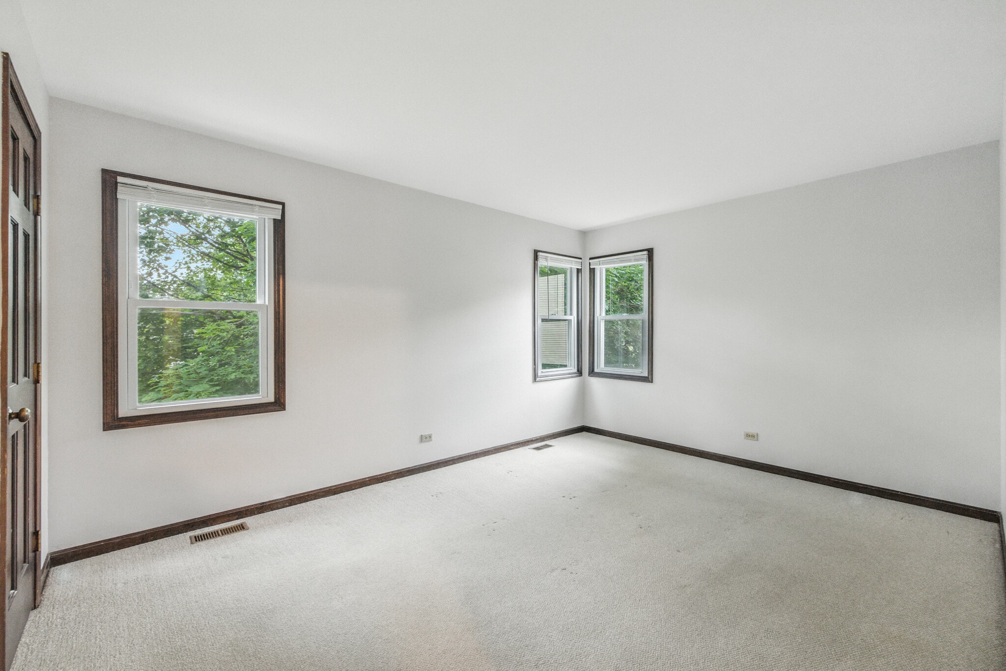 Master Bedroom - 421 Concord Ln