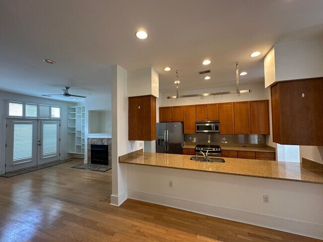 Building Photo - 624 Denmark Dr