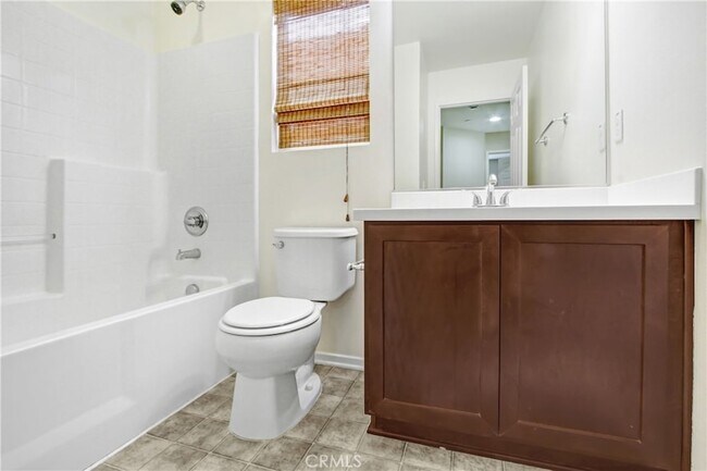 Building Photo - 1335 Comfrey Leaf Dr