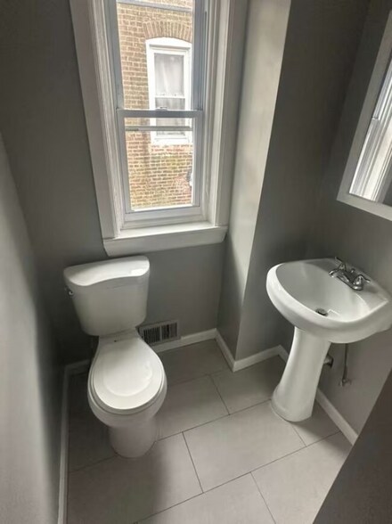 Building Photo - 36 General Greene Ave