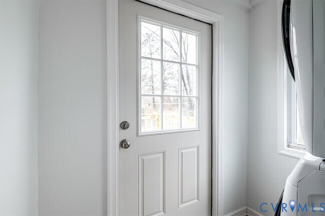 Building Photo - 2726 Alexander Ave