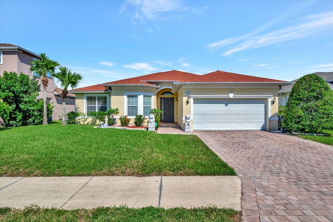 Primary Photo - Convenient Central Location - 4 Bedroom + ...