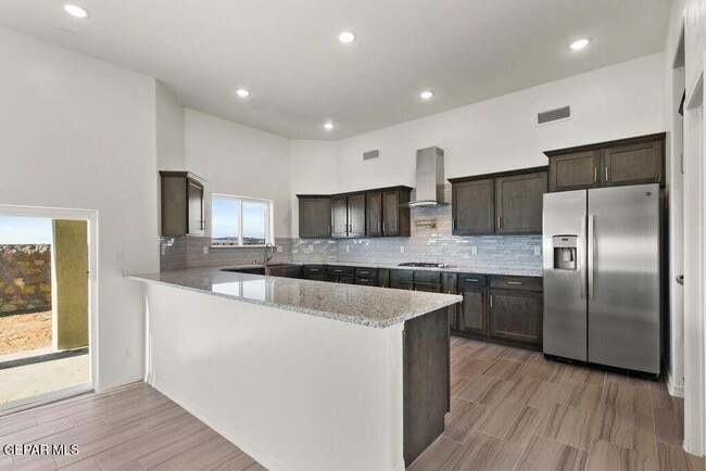 Building Photo - 905 Ada Ln