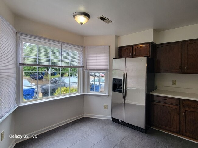 Building Photo - Updated 3BR Home in Virginia Beach – New HVAC, New Carpet & Washer/Dryer Included!