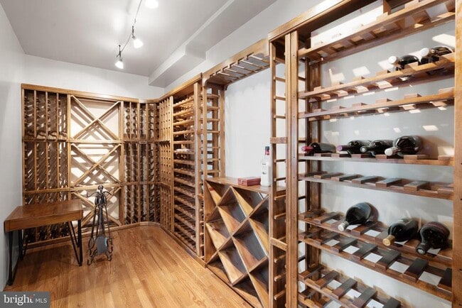 Building Photo - 5837 River Dr