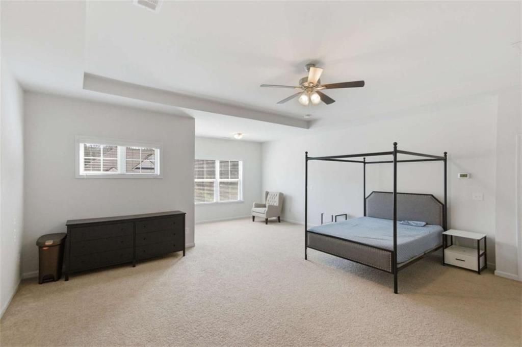 Building Photo - 1415 Dahlia Dr