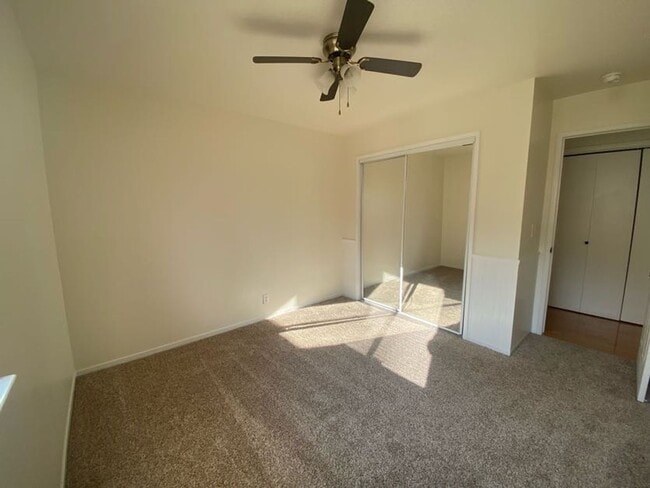 Building Photo - 1947 Henshaw Ave