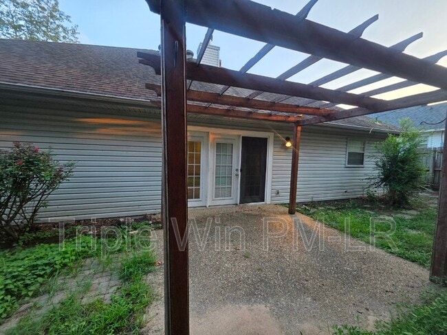 Building Photo - 12512 Woodbury Dr