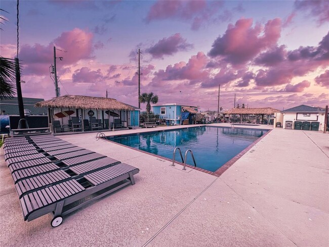 Building Photo - 23107 Miramar Dr