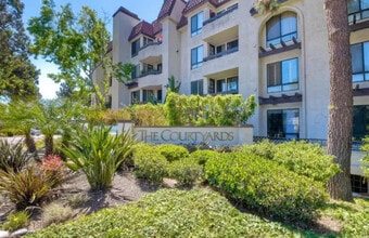 Building Photo - 5865 Friars Rd