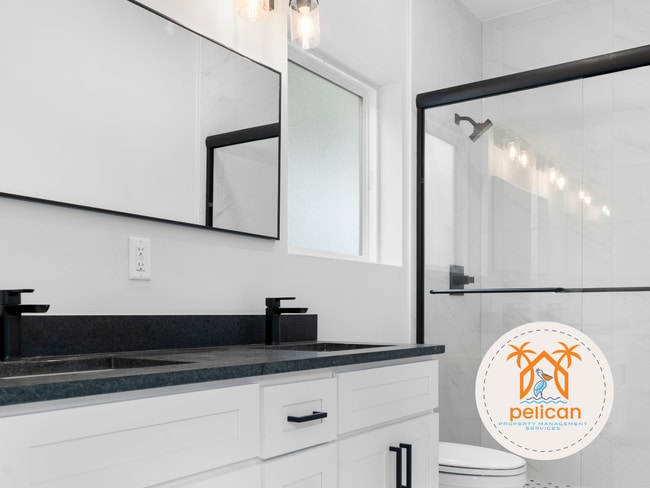 Building Photo - Striking 2BR / 2BA Home with Soaring Vaulted Ceilings