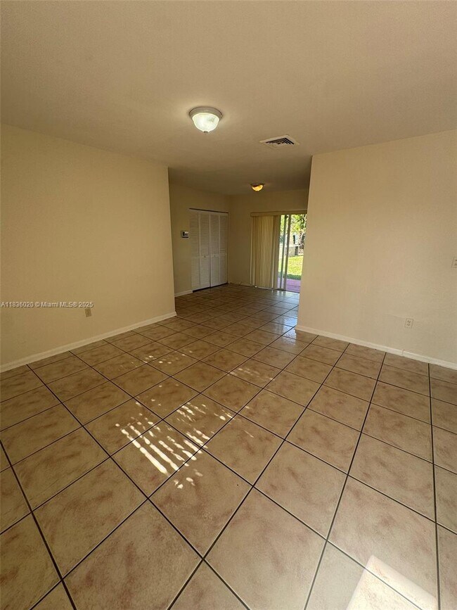 Building Photo - 20711 NW 32nd Pl