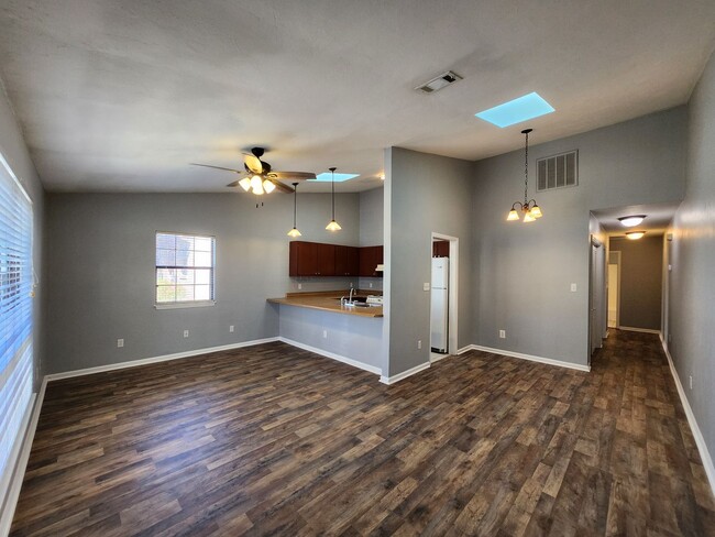 Building Photo - Updated 2 bedroom duplex with all wood flo...