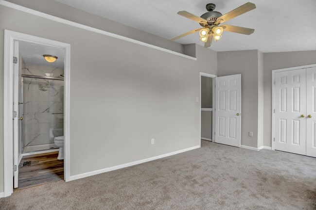 Building Photo - Charming 3-Bedroom Townhome for Rent in Ab...