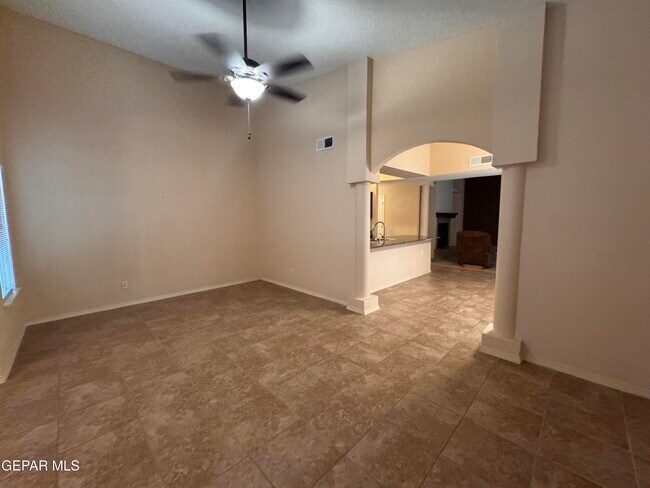 Building Photo - 6700 Hermoso Del Sol Dr