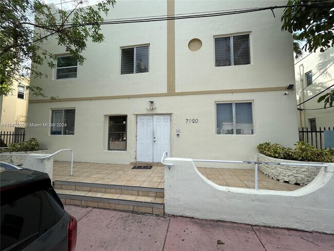 Building Photo - 7920 Harding Ave