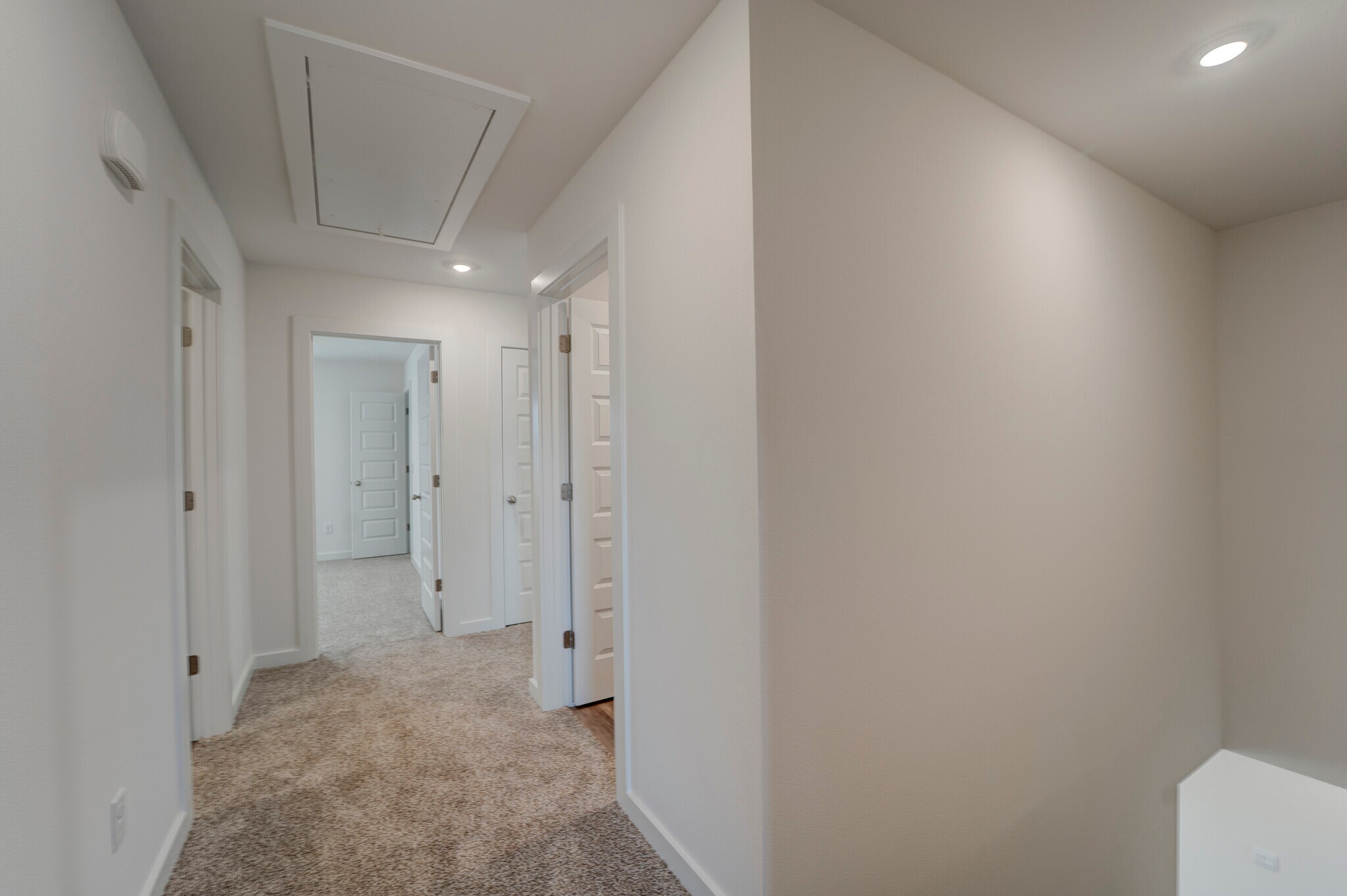 Building Photo - 139 S Maroon Ave