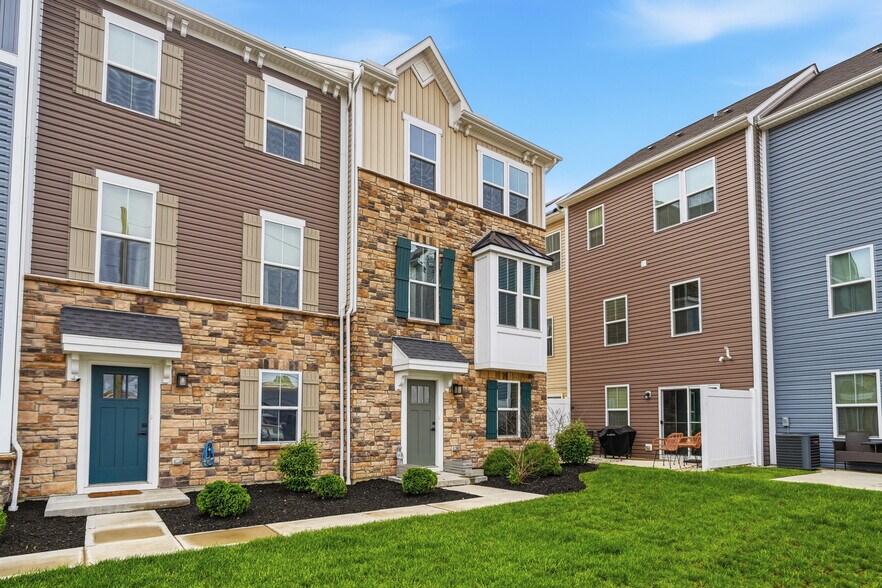 Building Photo - 9 Wentworth Ln