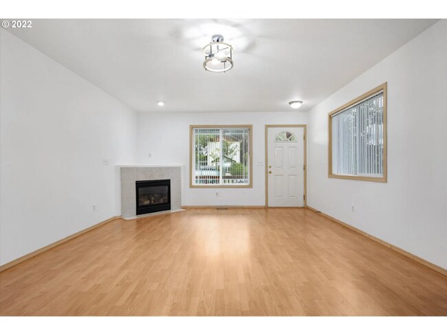 Building Photo - 3552 SE 66th Ave